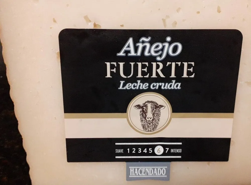 Queso de oveja Añejo fuerte leche cruda