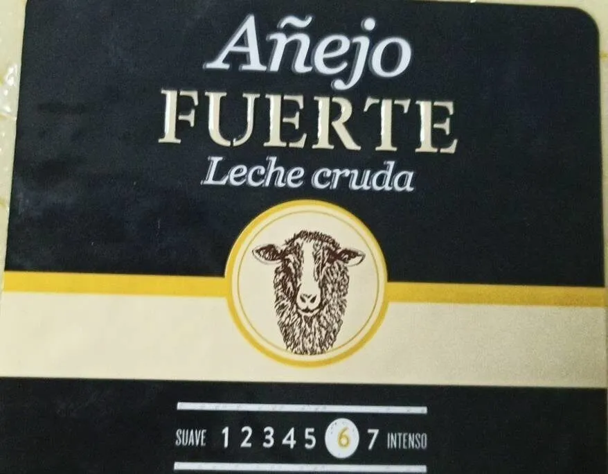 Añejo fuerte leche cruda