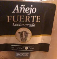 Queso añejo fuerte con leche cruda