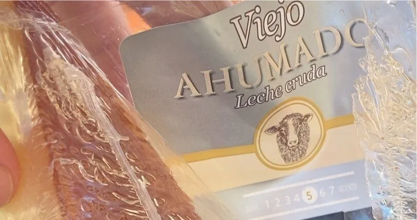 Queso Viejo Ahumado