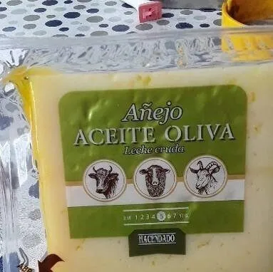 Queso añejo aceite de oliva leche  cruda