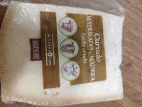 Queso curado madurado en madera