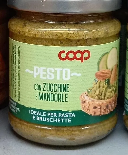 Pesto con zucchine e mandorle