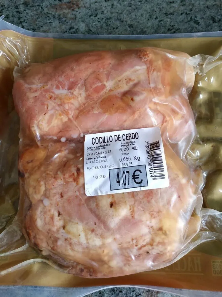 Codillo de cerdo asado