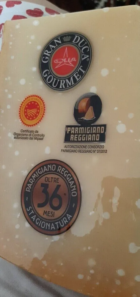 Formaggio parmigiano reggiano