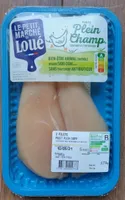Poulet plein champ sortant à l'extérieur