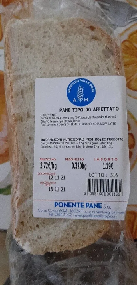 Pane tipo 00 affettato