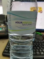 Agua mineral natural