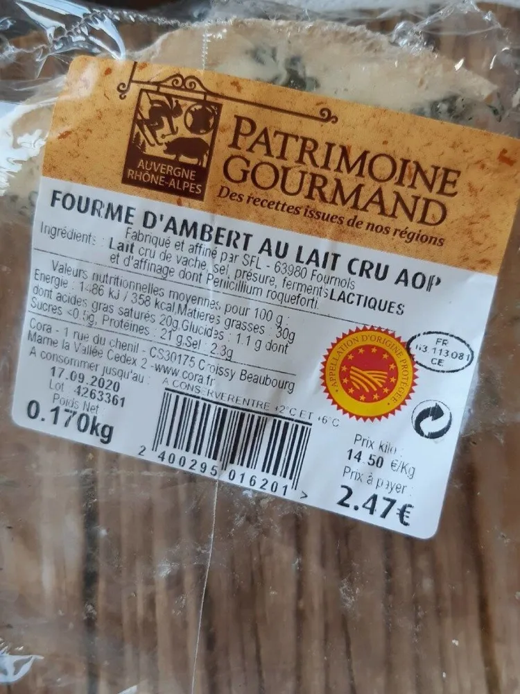 Fourme d'ambert au lait cru AOP
