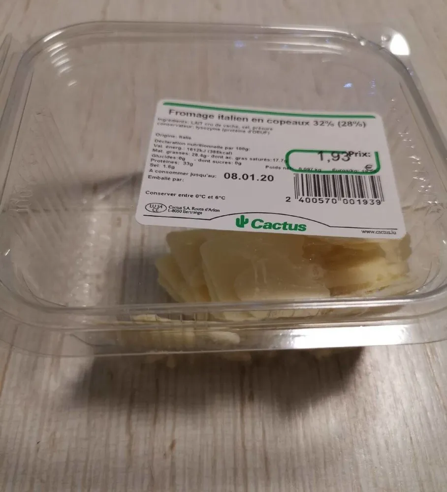 Fromage italien en copeaux 32%