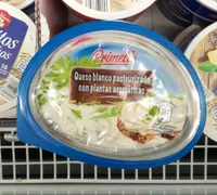 Queso blanco pasteurizado con plantas aromáticas