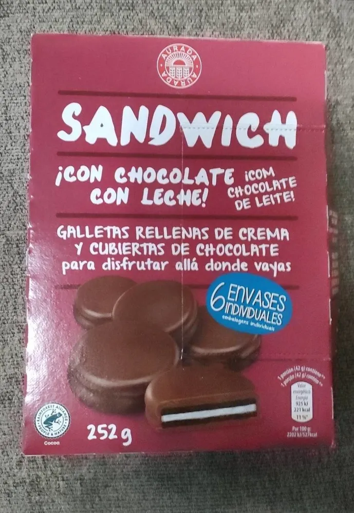 Sandwich con chocolate con leche