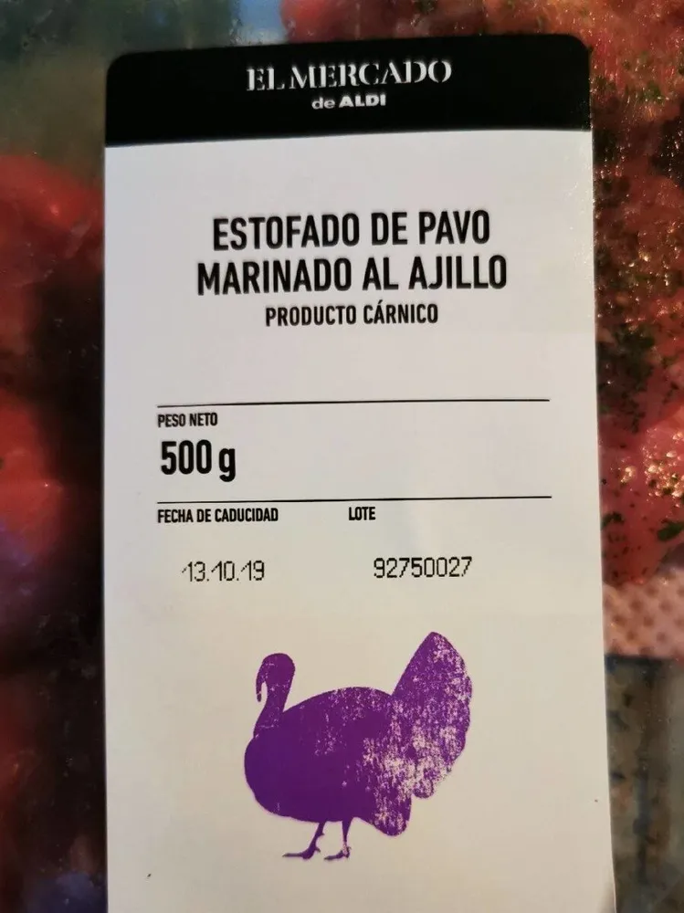 Estofado de pavo marinado al ajillo