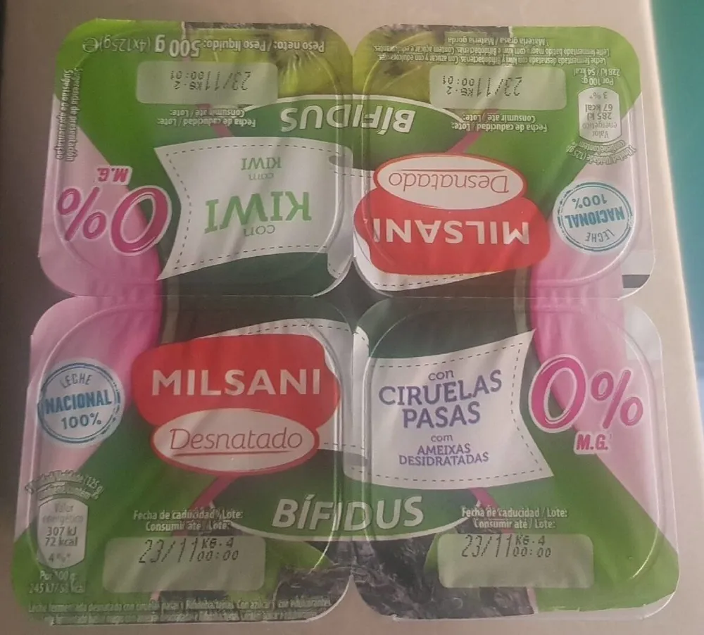 Bífidus desnatado con kiwi y con ciruelas pasas
