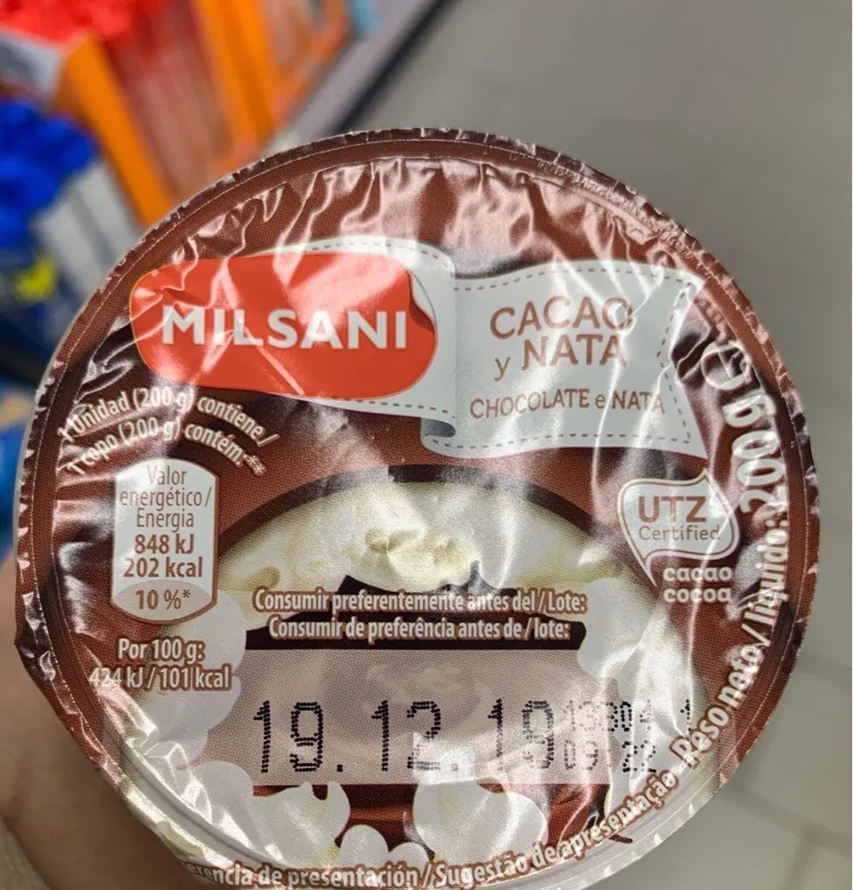 Natillas sabor a chocolate con nata