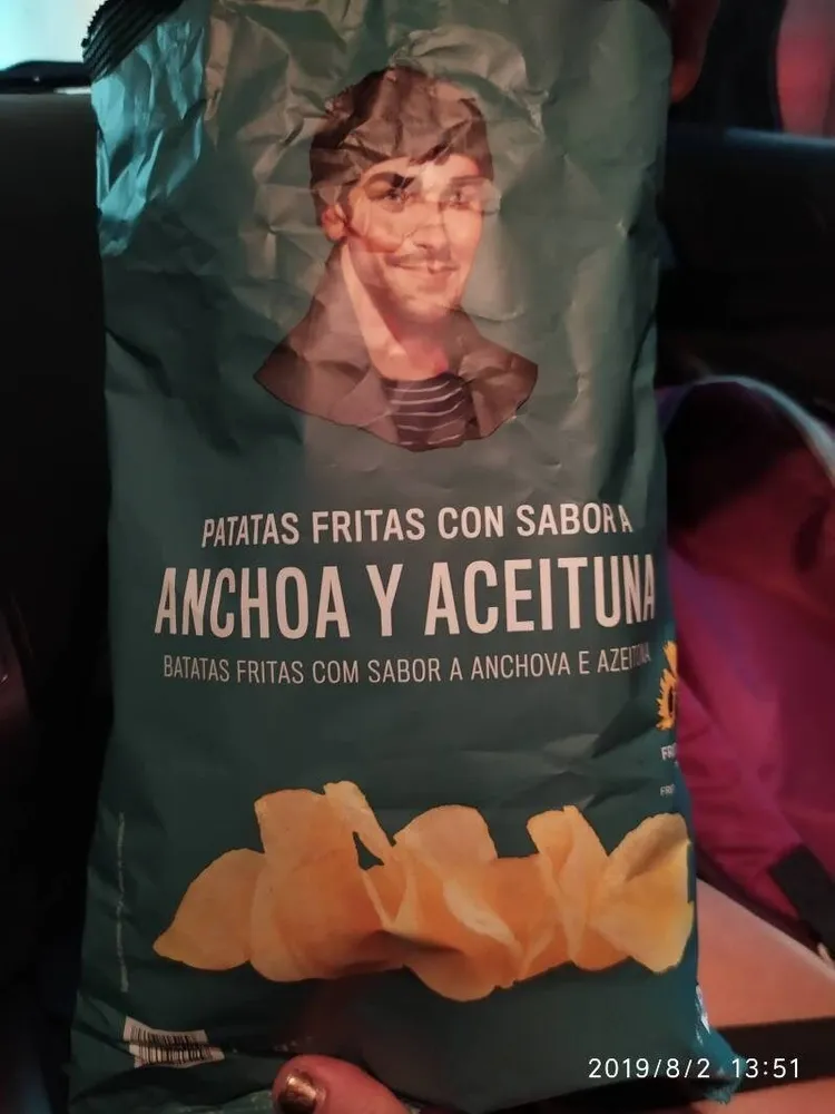 Patatas fritas con sabor a anchoa y aceituna