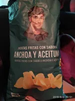 Patatas fritas con sabor a anchoa y aceituna