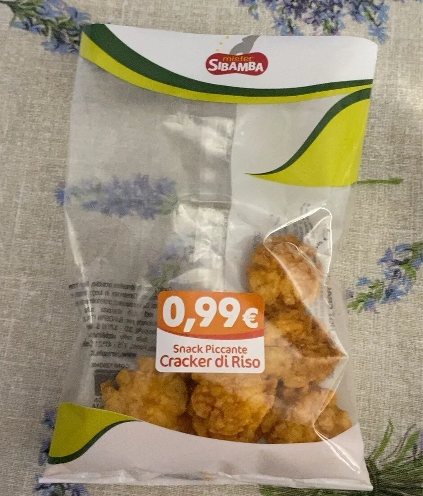 Snack piccante cracker di riso