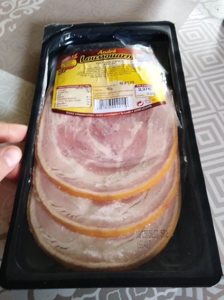Poitrine de porc roulée fumée