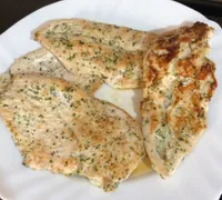 Pechuga de pollo al ajillo