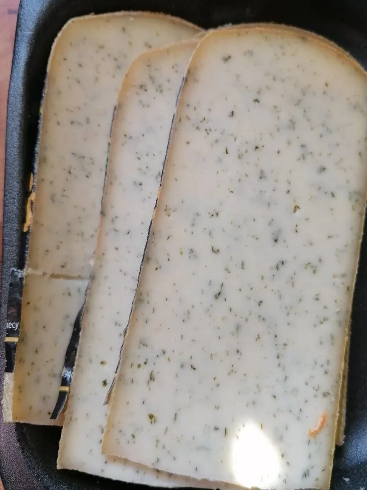 La P. Percée raclette aïl ours