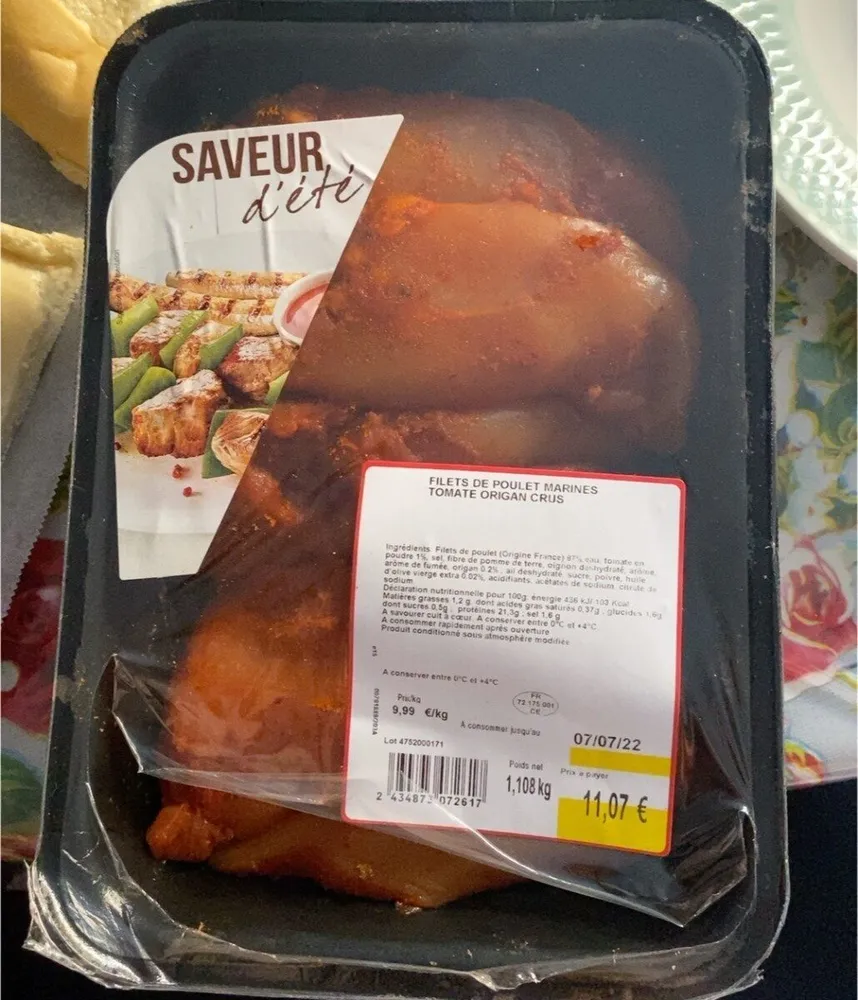 Filets de poulet marinés tomate origan
