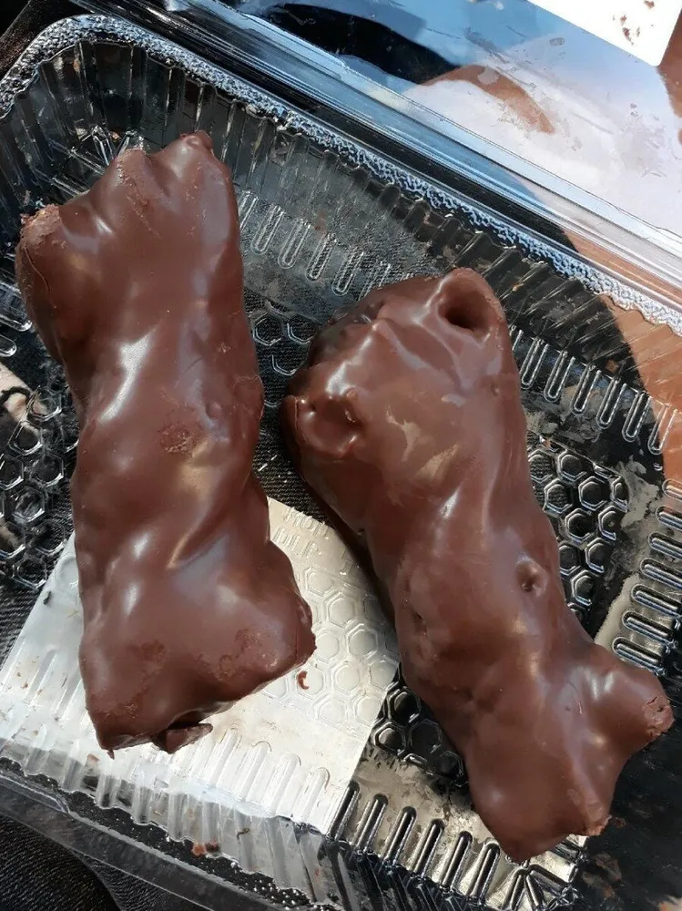 Lazos de hojaldre bañado