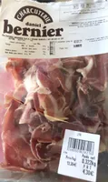 Epaules ou jambons de porc sechés