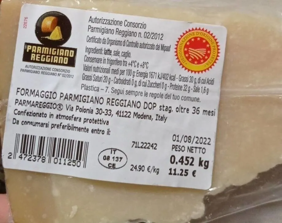 Formaggio parmigiano reggiano DOP stagionato oltre 36 mesi