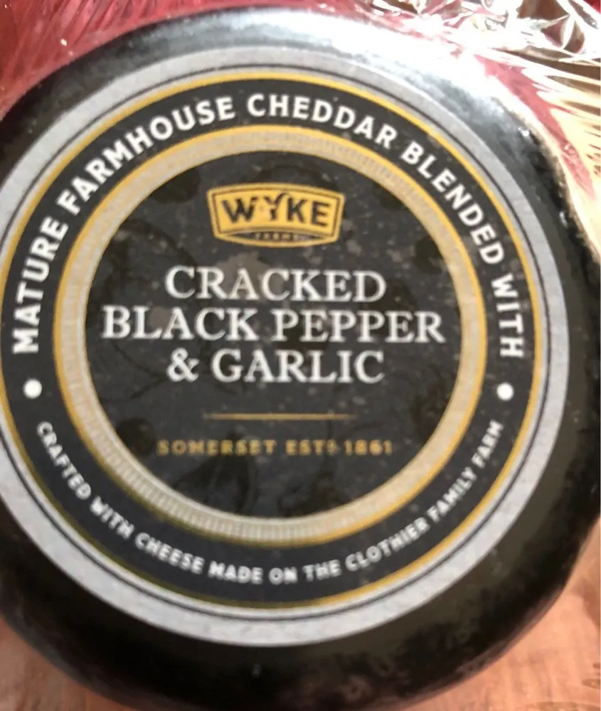 Cheddar mature poivre noir ail