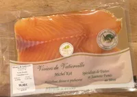 Truite fumée Tranchée main