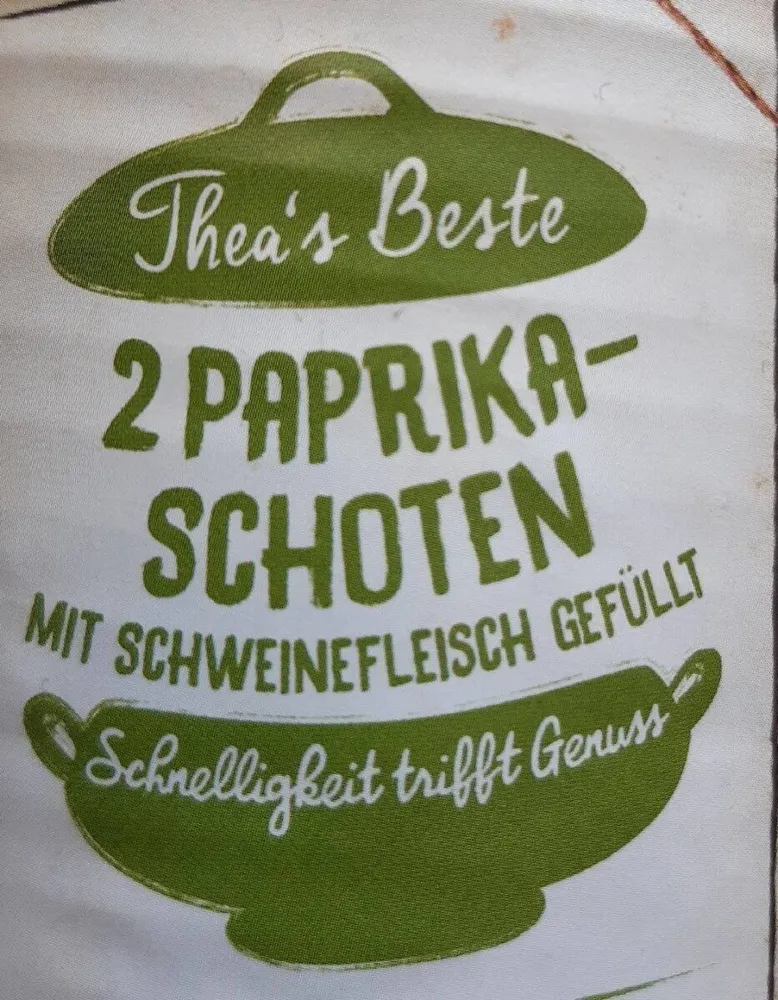 2 Paprikaschoten mit Schweinefleisch gefüllt