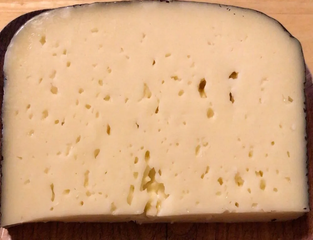 Tomme des pyrenees IGP