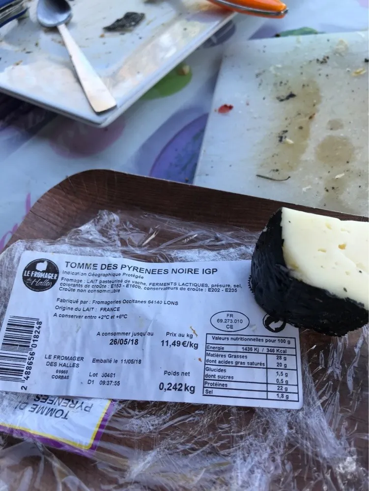 Tomme des pyrenees noire
