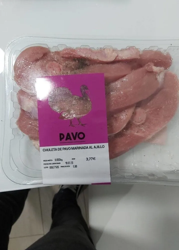 Chuleta de pavo marinada al ajillo