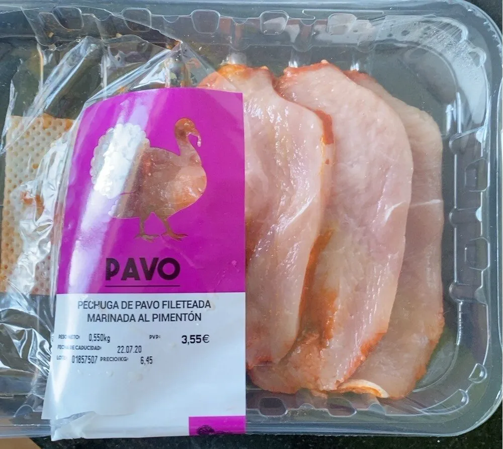 Pechuga de pavo fileteada marinada al pimentón