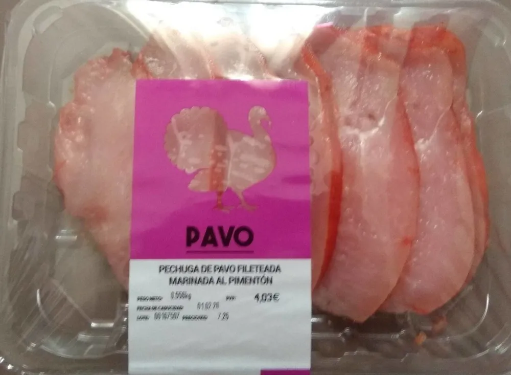 Pechuga de pavo fileteada marinada al pimentón