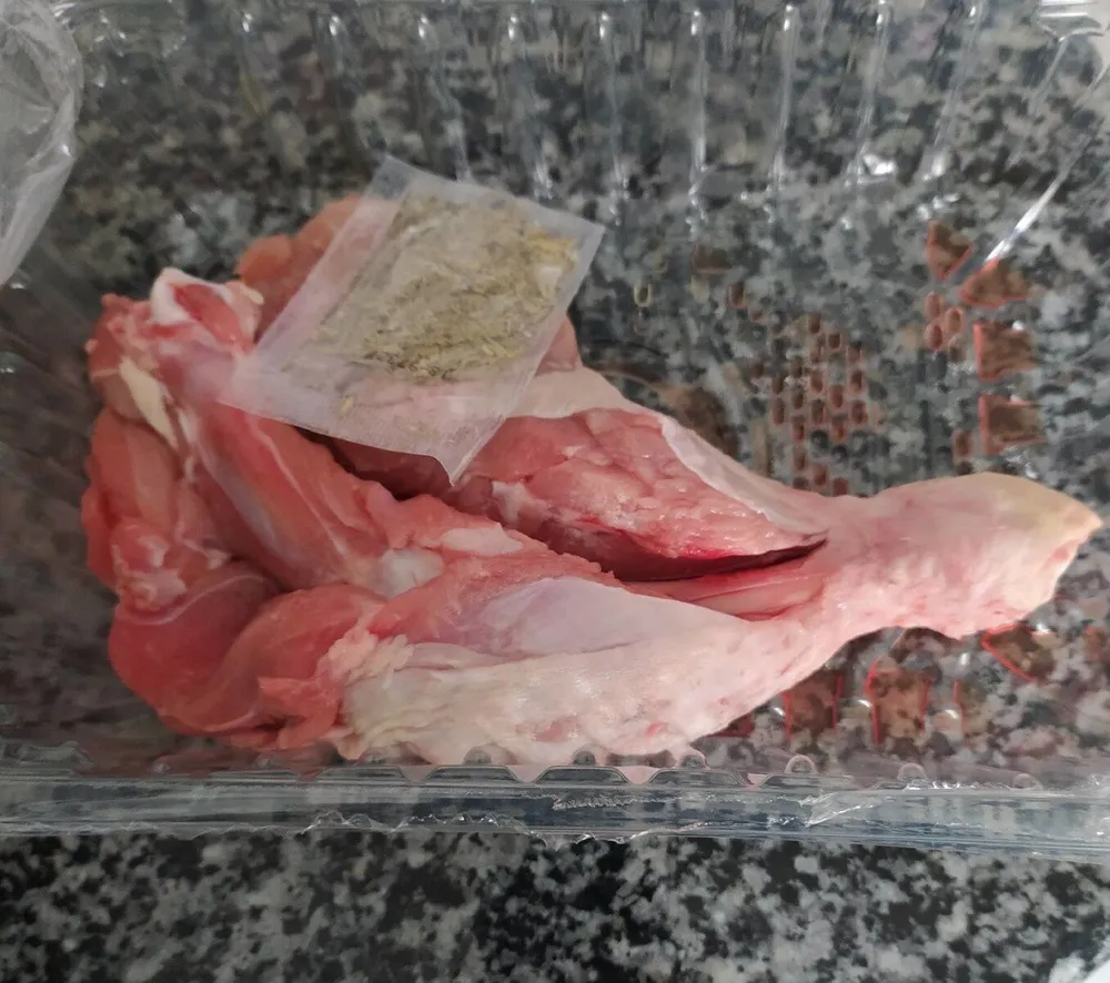 Muslo de pollo abierto
