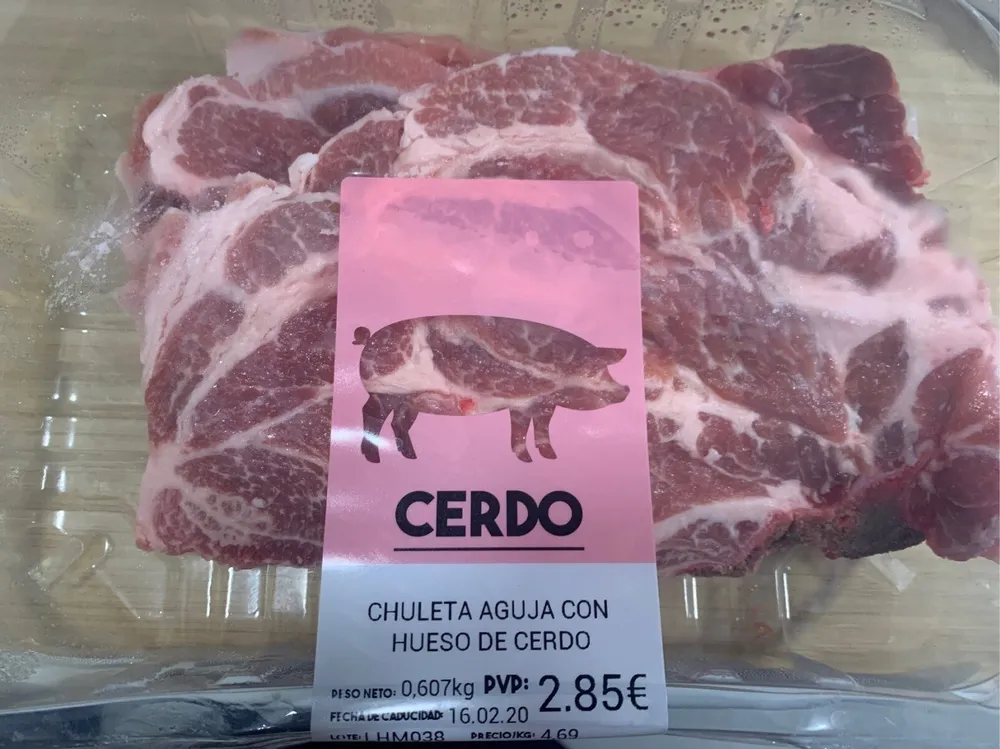Chulera aguja con hueso de cerdo