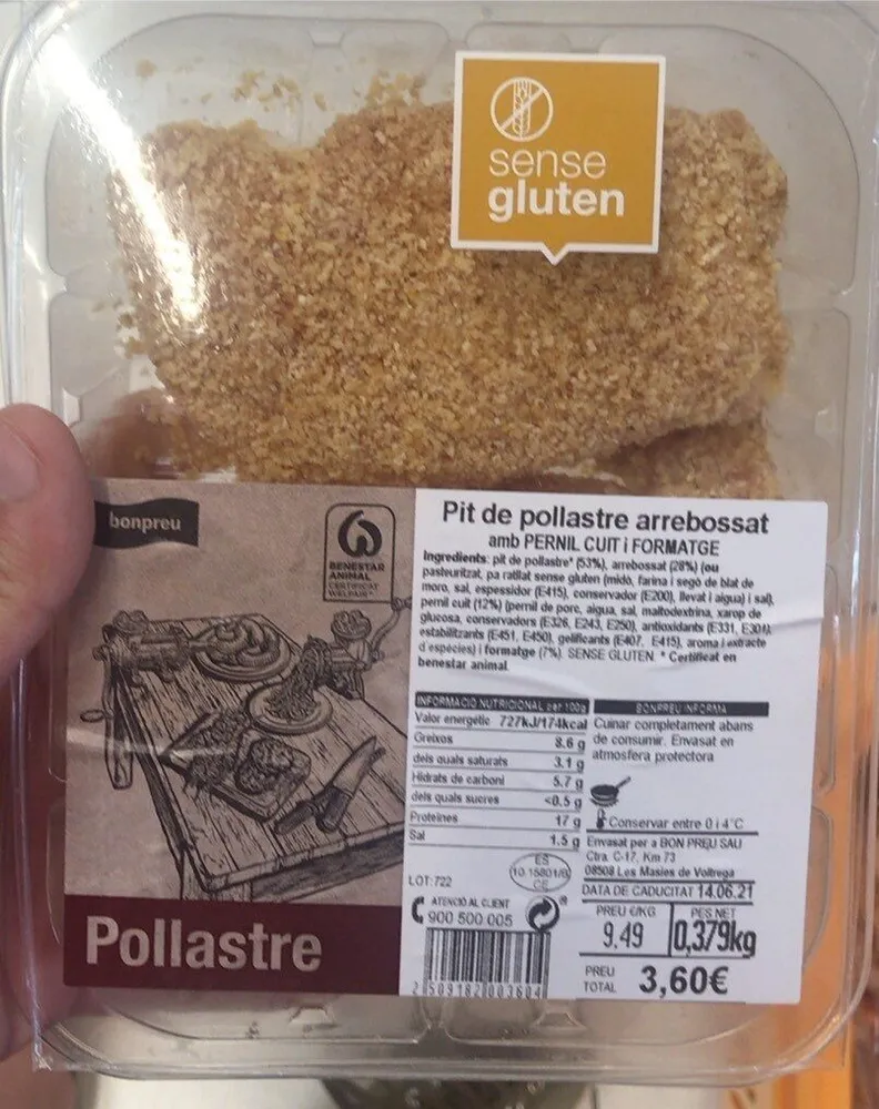 Pit de pollastre arrebosat amb pernil i formatge