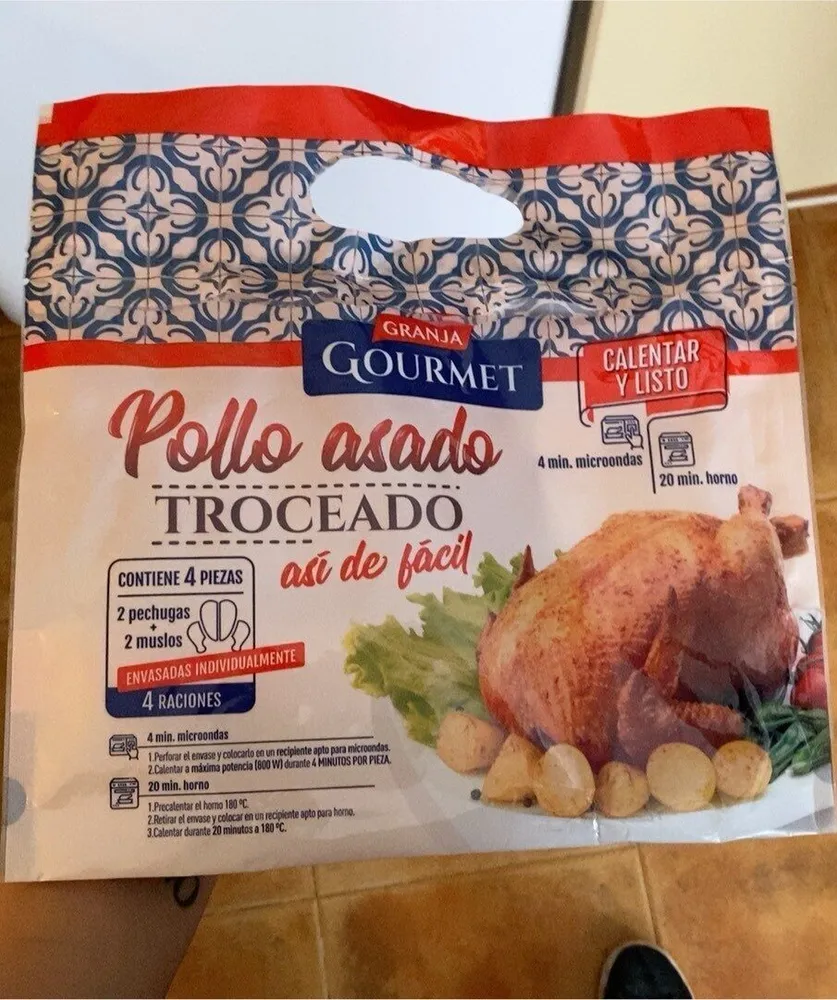 Pollo asado en cuartos