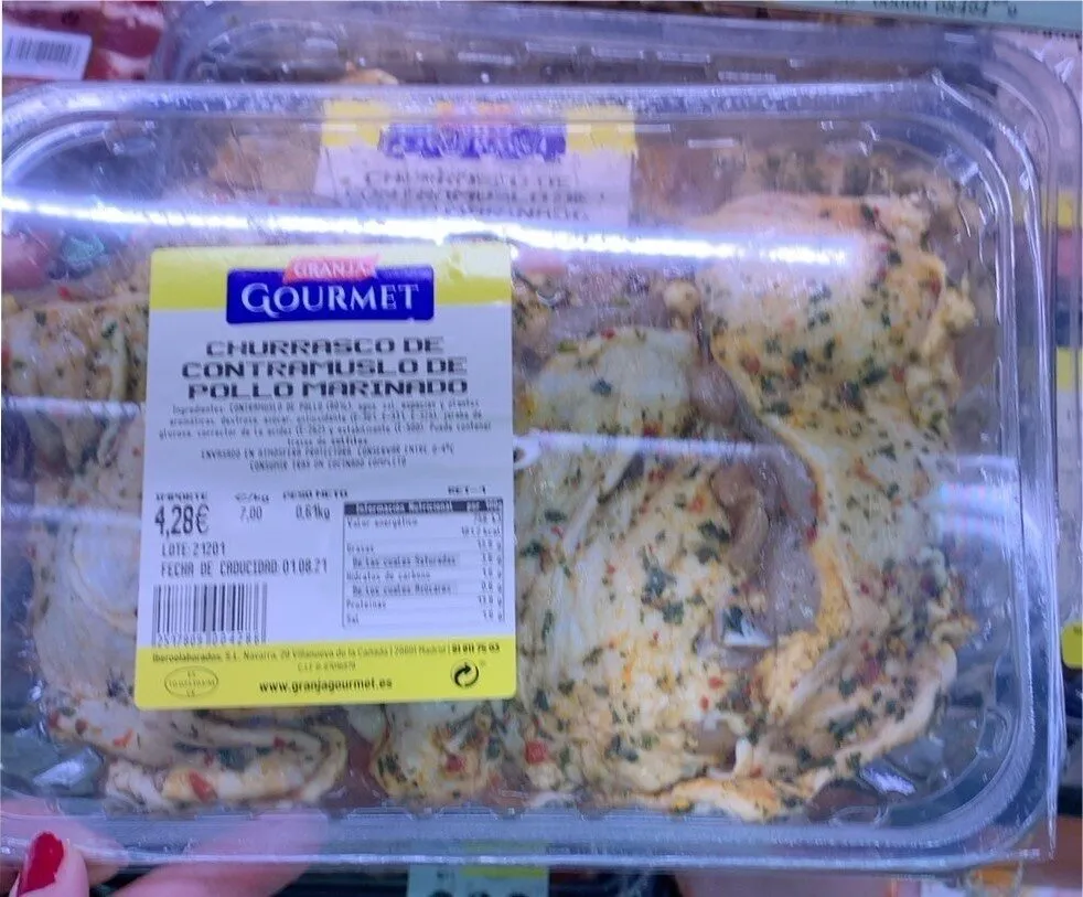 Churrasco de contra muslo de pollo marinado