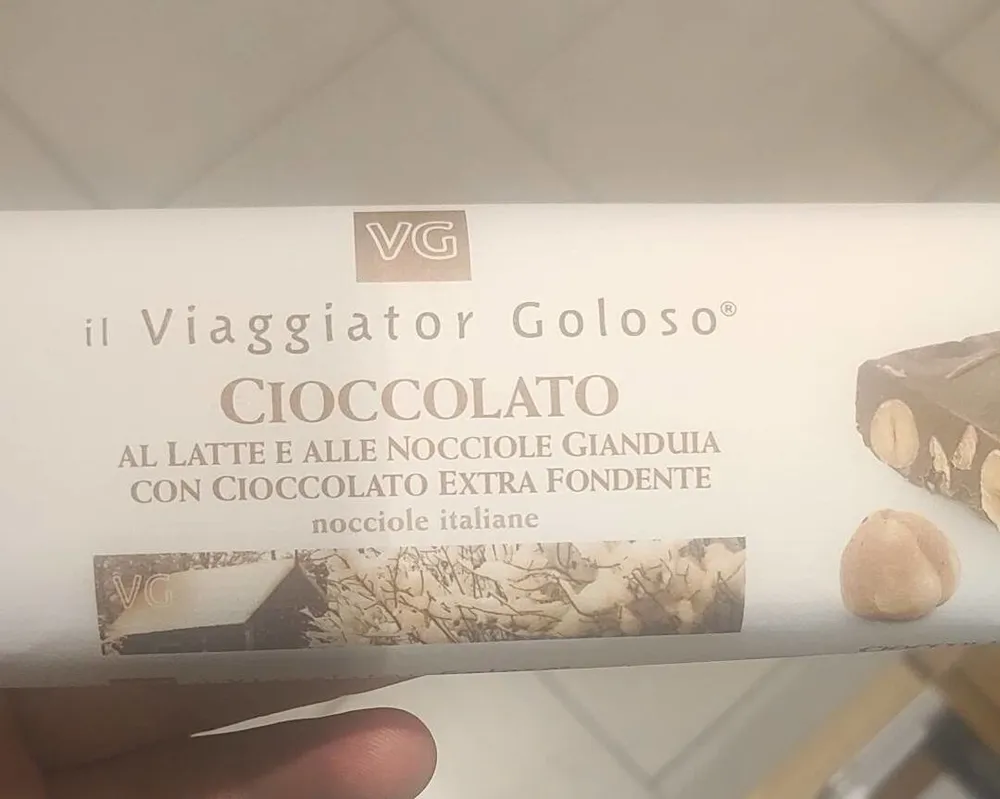 Cioccolato latte nocciole