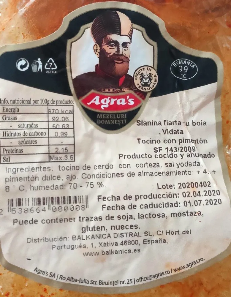 Slănină fiartă cu boia
