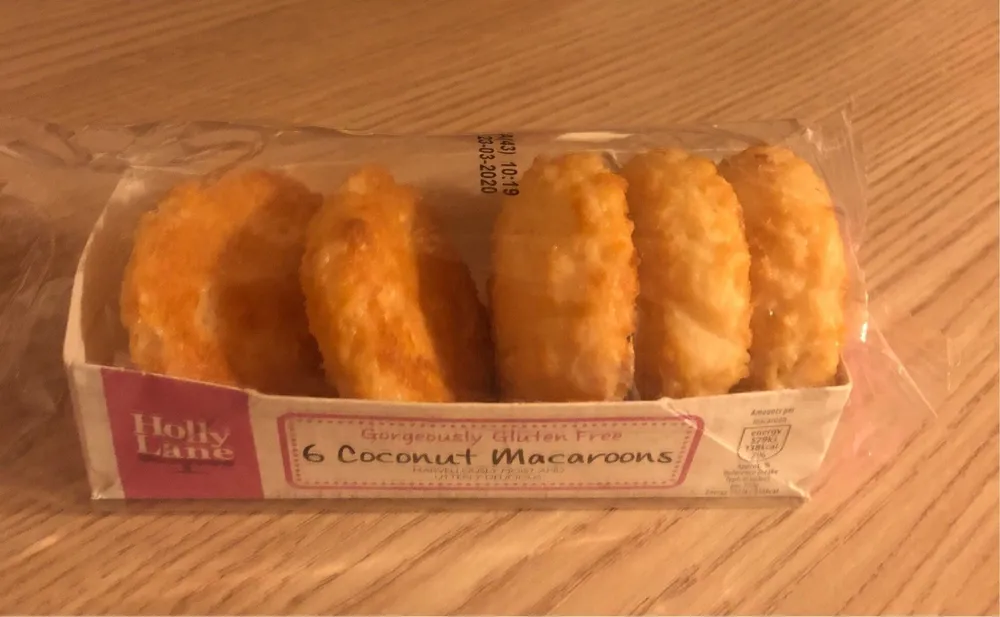 6 Coconut Macaroons