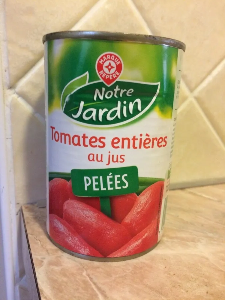 Tomates entières pelées