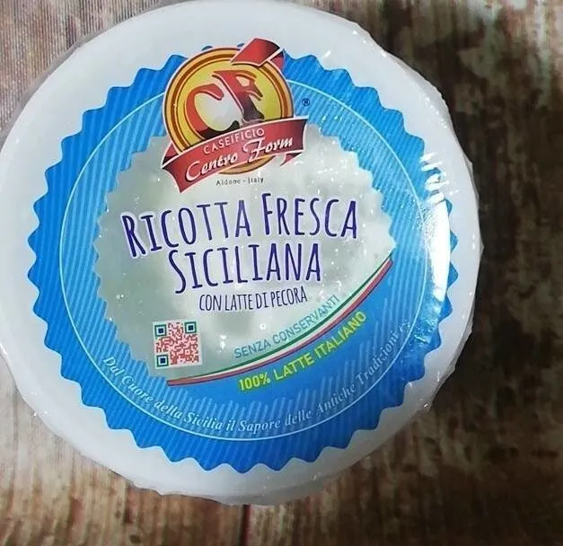 Ricotta fresca siciliana con latte di pecora