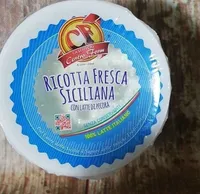 Ricotta fresca siciliana con latte di pecora