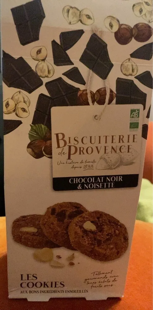 Cookies chocolat noir et noisette