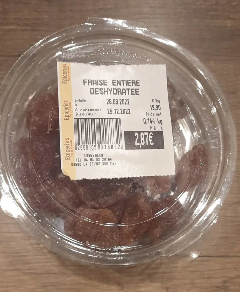 Fraise entière deshydratee